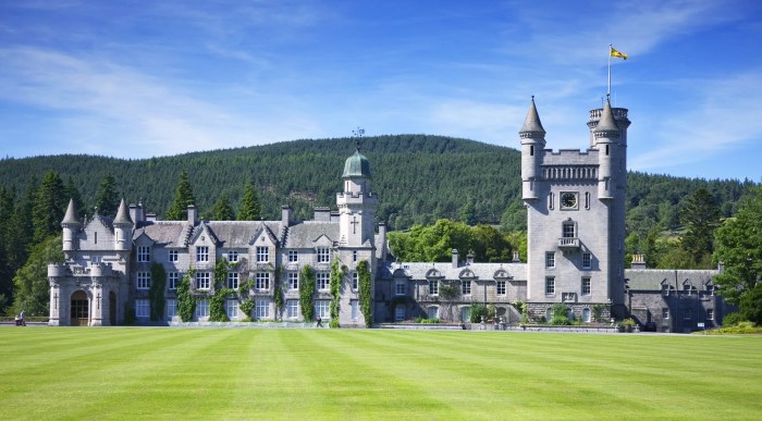 Balmoral castle braemar elevation